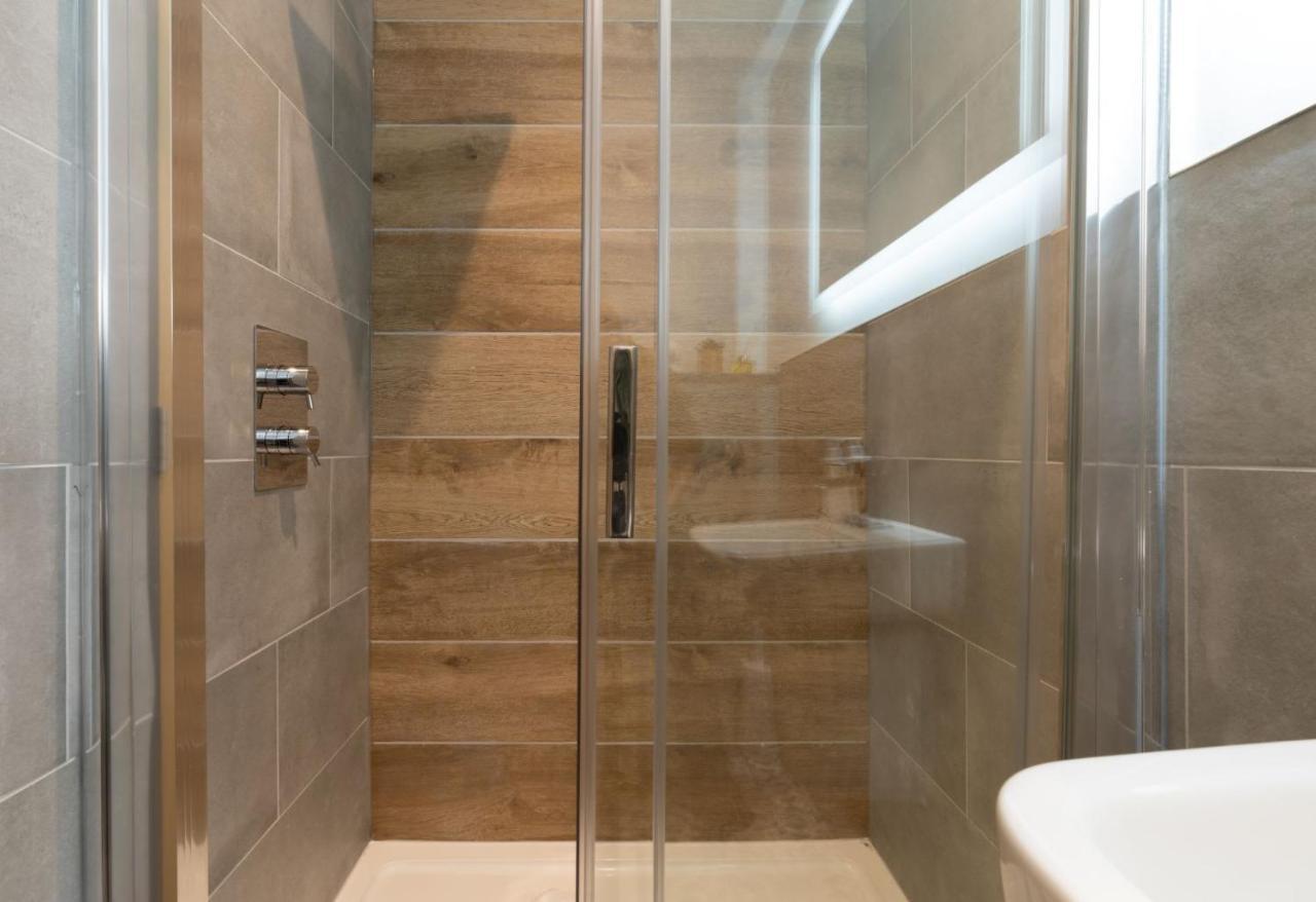 Spacious - Contemporary 2br - - Parking Apartment